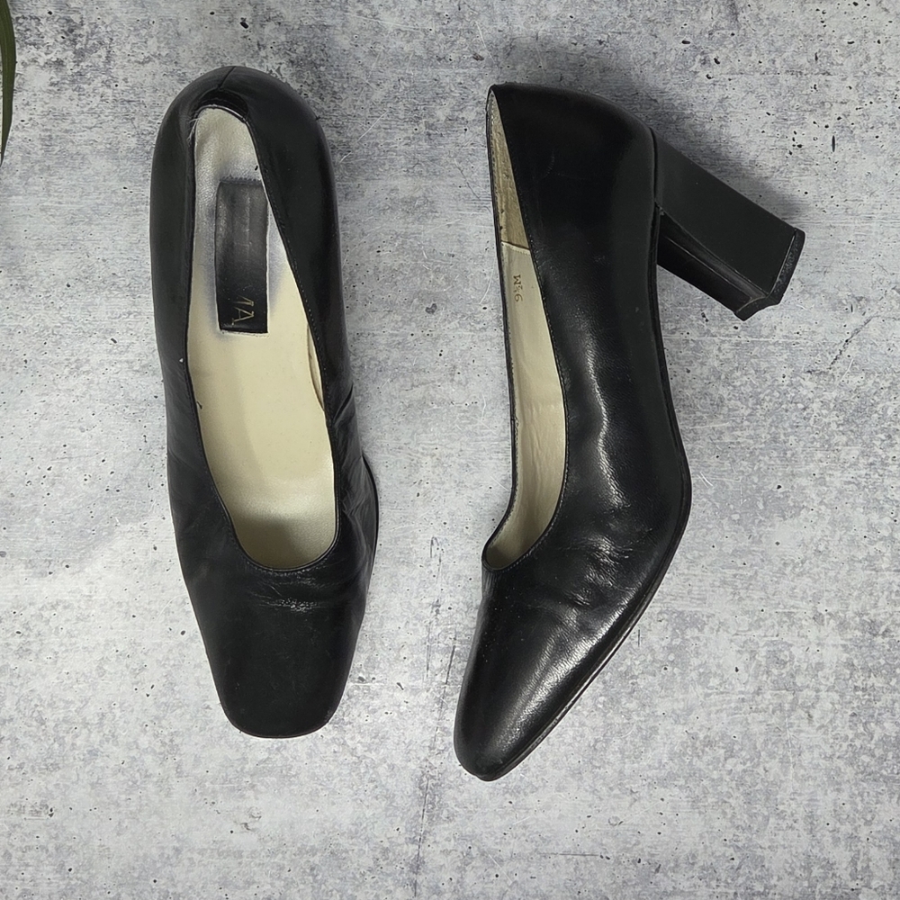 Vintage 90s Black Classic Block Heel Dress Shoes Pumps Size 9.5 Timeless